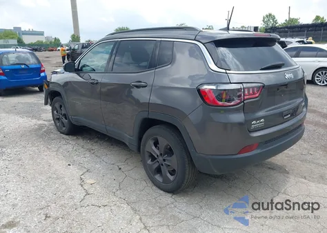 2022 Jeep Compass Latitude Lux 4X4 from USA, damaged, VIN 3C4NJDFB8NT129374